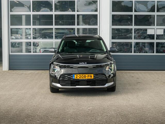 KIA e-Niro EV Light Edition 64.8 kWh | Navigatie | Achteruitrijcamera | Airco | Cruise control Adaptieve |