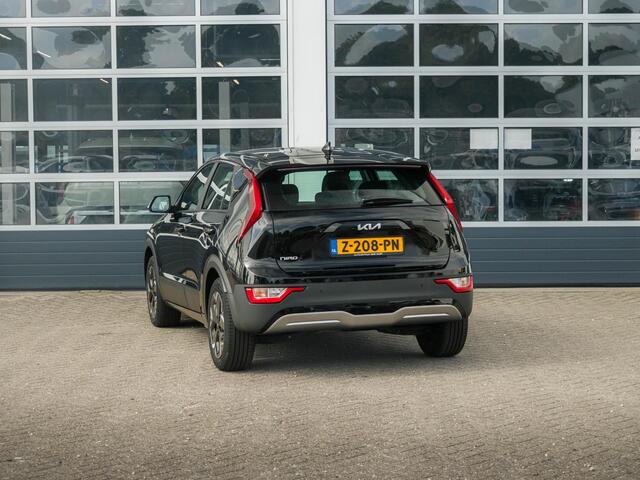 KIA e-Niro EV Light Edition 64.8 kWh | Navigatie | Achteruitrijcamera | Airco | Cruise control Adaptieve |