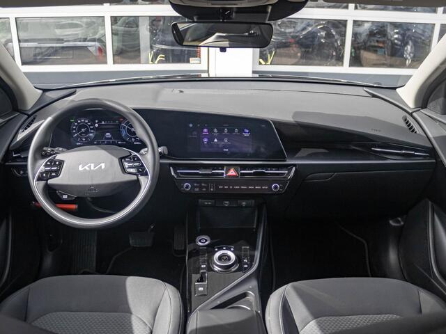 KIA e-Niro EV Light Edition 64.8 kWh | Navigatie | Achteruitrijcamera | Airco | Cruise control Adaptieve |