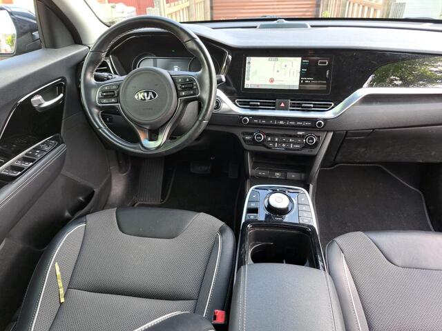 KIA e-Niro DynamicLine 64 kWh 1/2 LEDER | CAMERA | NL-AUTO
