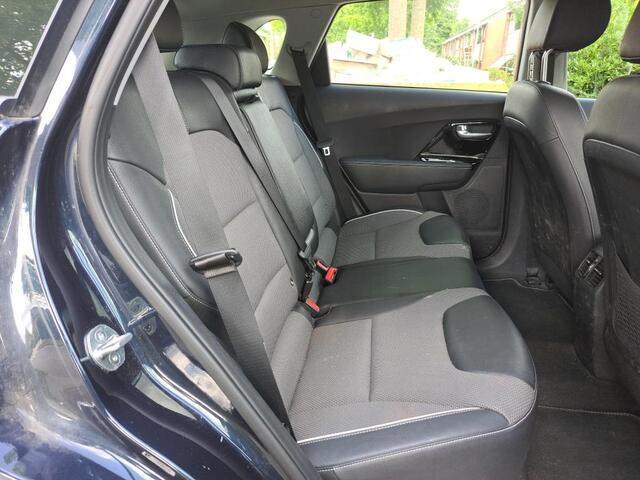 KIA e-Niro DynamicLine 64 kWh 1/2 LEDER | CAMERA | NL-AUTO