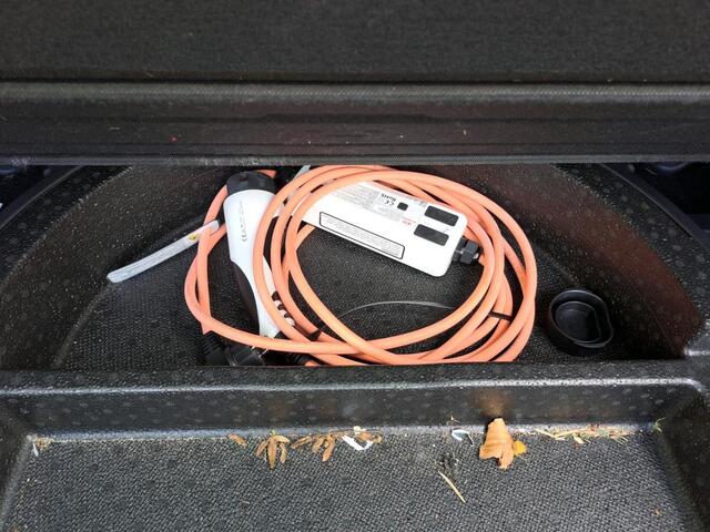 KIA e-Niro DynamicLine 64 kWh 1/2 LEDER | CAMERA | NL-AUTO