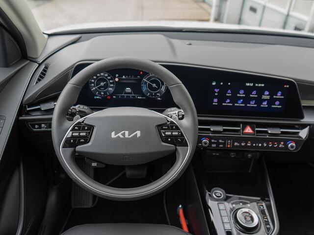 KIA e-Niro EV Plus 64.8 kWh | OP VOORRAAD | DIRECT RIJDEN | Navigatie | Carplay | Adapt. Cruise | Climate | Keyless | Camera