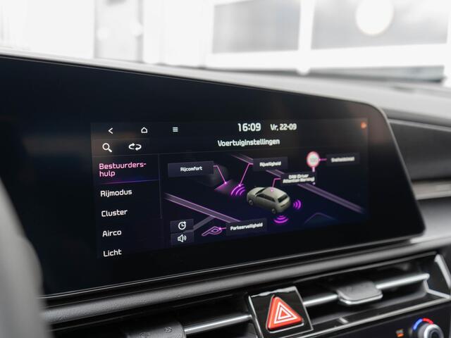 KIA e-Niro EV Plus 64.8 kWh | OP VOORRAAD | DIRECT RIJDEN | Navigatie | Carplay | Adapt. Cruise | Climate | Keyless | Camera