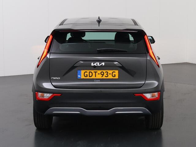 KIA e-Niro EV Light Edition 64.8 kWh | Navigatie | Climate Control | Lm velgen | Parkeersensoren | Parkeercamera |