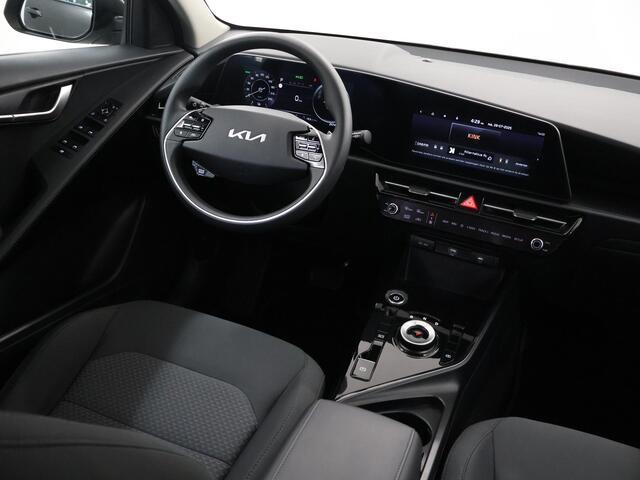 KIA e-Niro EV Light Edition 64.8 kWh | Navigatie | Climate Control | Lm velgen | Parkeersensoren | Parkeercamera |
