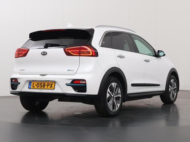 KIA e-Niro ExecutiveLine 64 kWh | Panoramadak | Lederen Bekleding | JBL Audio | Dodehoekdetectie | Stoel/Stuurwielverwarming | Stoelventilatie | Elektrisch bedienbare bestuurdersstoel met geheugenfunctie