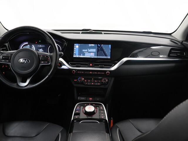 KIA e-Niro ExecutiveLine 64 kWh | Panoramadak | Lederen Bekleding | JBL Audio | Dodehoekdetectie | Stoel/Stuurwielverwarming | Stoelventilatie | Elektrisch bedienbare bestuurdersstoel met geheugenfunctie