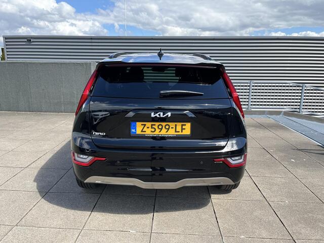 KIA e-Niro EV Edition Advanced 64.8 kWh 204 PK AUTOMAAT NAVIGATIE | LED. VERSTELBARE STOELEN | LEDER