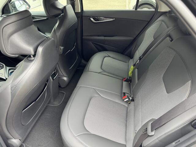KIA e-Niro EV Light Advanced 64.8 kWh | Stoel verwarming | Apple Carplay/Android Auto | Navigatie | Keyless Entry |