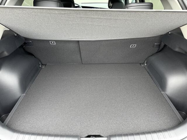 KIA e-Niro EV Light Advanced 64.8 kWh | Voorraad Actie | Stoel/Stuurverwarming | Keyless | Parkeercamera | Sfeerverlichting | Navigatie |