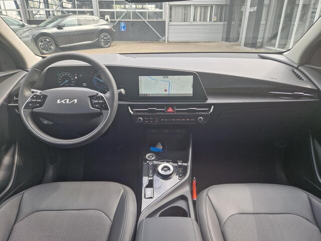 KIA e-Niro EV Light Advanced 64.8 kWh | Voorraadactie | Stoel / Stuurverwarming | Sfeerverlichting | Parkeercamera | Navigatie |