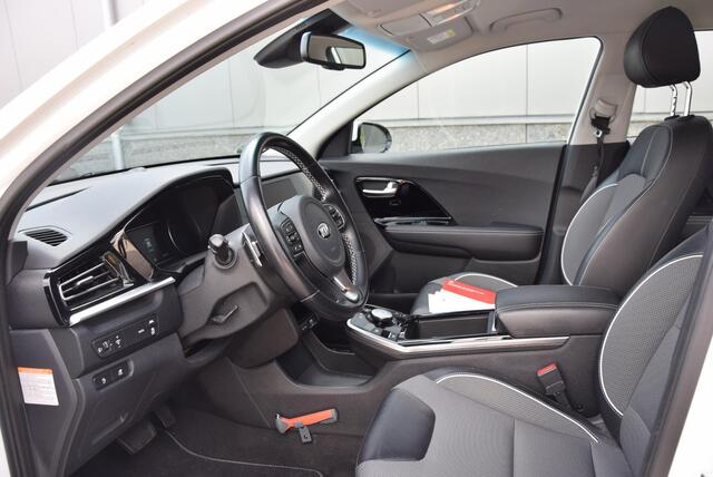 KIA e-Niro DynamicLine 64 kWh | Dealer onderhouden | Kia-garantie | 150KW - 3 fase |