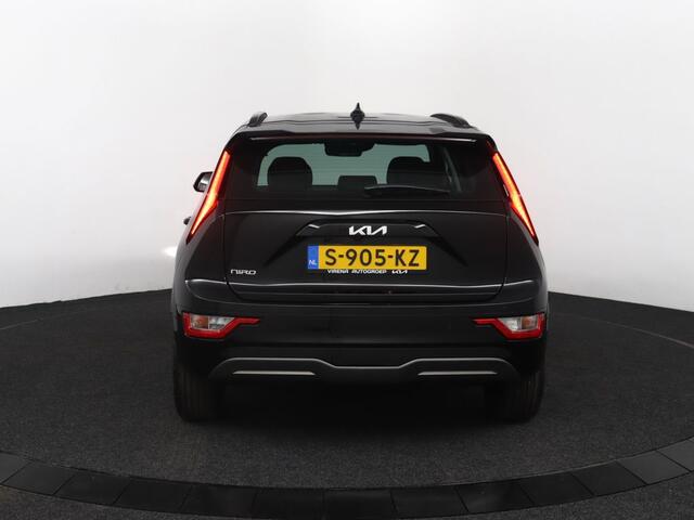 KIA e-Niro EV DynamicLine 64.8 kWh - SOH 98,3% - Stoel-/stuurverwarming - Navigatie - Cruise Control - Climate Control - Keyless Fabrieksgarantie tot 02-2030