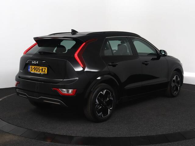 KIA e-Niro EV DynamicLine 64.8 kWh - SOH 98,3% - Stoel-/stuurverwarming - Navigatie - Cruise Control - Climate Control - Keyless Fabrieksgarantie tot 02-2030