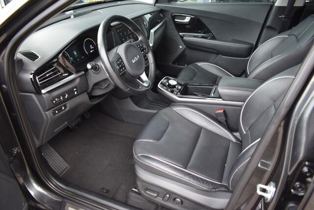 KIA e-Niro ExecutiveLine 64 kWh 3-Fase | Cruise Control Adaptief | Navigatie | Camera |SchuifKanteldak | Leder | Stoel+StuurVerwarming | Tot 10Jr. Kia-Garantie