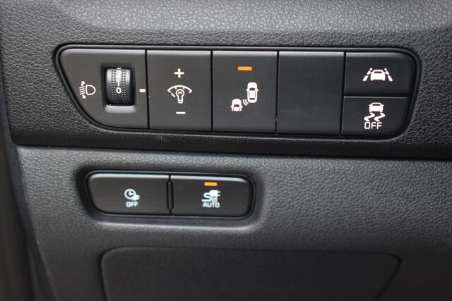 KIA e-Niro ExecutiveLine 64 kWh 3-Fase | Cruise Control Adaptief | Navigatie | Camera |SchuifKanteldak | Leder | Stoel+StuurVerwarming | Tot 10Jr. Kia-Garantie