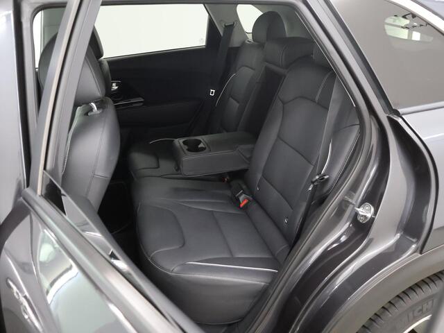 KIA e-Niro ExecutiveLine 64 kWh | Lederen Bekleding | JBL Audio | Dodehoekdetectie | Stoel/Stuurwielverwarming | Stoelventilatie | Elektrisch bedienbare bestuurdersstoel met geheugenfunctie