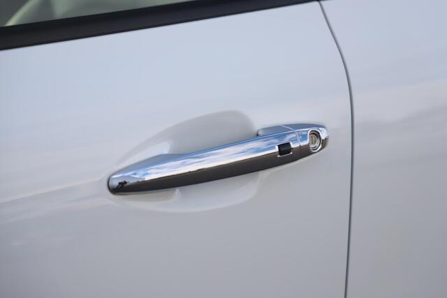 KIA e-Niro DynamicPlusLine Incl. BTW Schuifdak Keyless Half Leder Navigatie Achteruitrijcamera Stuur & Stoelverwarming Carplay Android