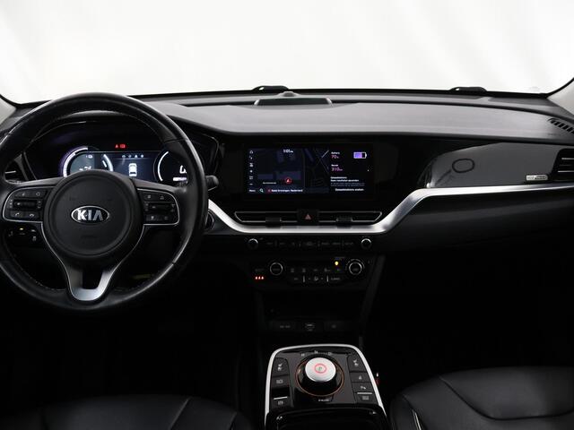 KIA e-Niro ExecutiveLine 64 kWh | Panoramadak | Lederen Bekleding | JBL Audio | Dodehoekdetectie | Stoel/Stuurwielverwarming | Stoelventilatie | Elektrisch bedienbare bestuurdersstoel met geheugenfunctie