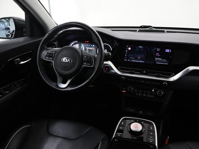 KIA e-Niro ExecutiveLine 64 kWh | Panoramadak | Lederen Bekleding | JBL Audio | Dodehoekdetectie | Stoel/Stuurwielverwarming | Stoelventilatie | Elektrisch bedienbare bestuurdersstoel met geheugenfunctie