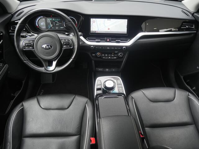 KIA e-Niro ExecutiveLine 64 kWh | 3Fase | Cruise | Clima | Carplay | Navi | Stoelverwarming-ventilatie |