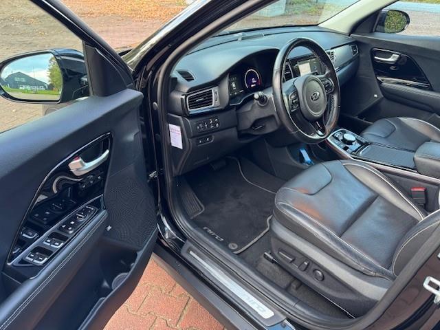 KIA e-Niro EXECUTIVELINE 64KWH LEER/ACARPLAY/FABRIEKSGARANTIE