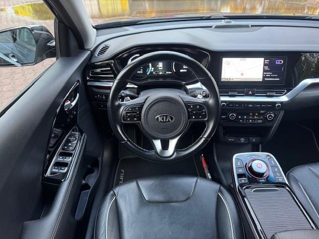 KIA e-Niro EXECUTIVELINE 64KWH 3 FASEN/ACARPLAY/LEER/LED/CAM/FABRIEKSGARANTIE