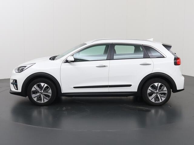 KIA e-Niro DynamicLine 64 kWh | Trekhaak | Adaptieve Cruise Control | Navigatie | Parkeercamera | Climate Control |