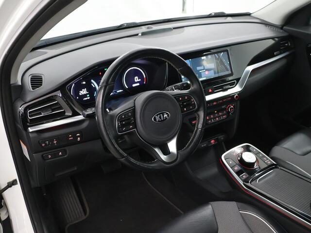 KIA e-Niro DynamicLine 64 kWh | Trekhaak | Adaptieve Cruise Control | Navigatie | Parkeercamera | Climate Control |