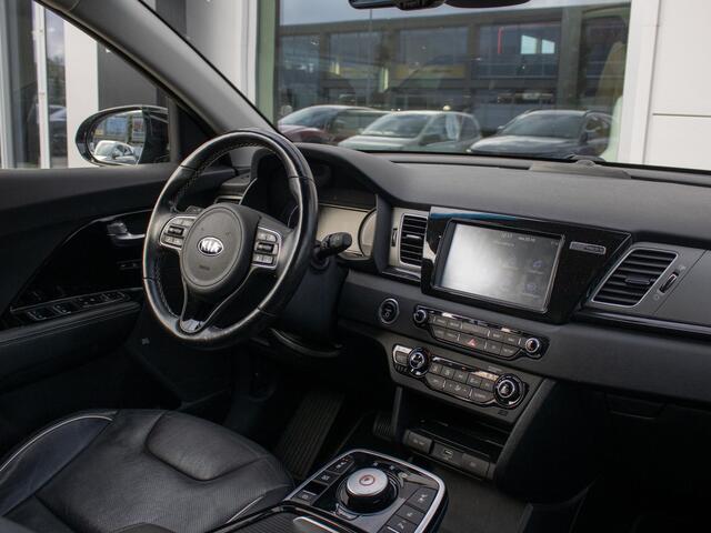KIA e-Niro ExecutiveLine 64 kWh Stoelverwarming-/ventilatie | PDC voor & achter | Achteruitrijcamera | JBL | Stoelverwarming achter