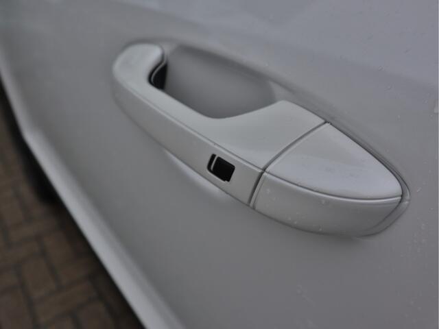 KIA e-Niro EV Edition 64.8 kWh | Navigatie | Camera | Stoel+StuurVerwarming | Cruise Control Adaptief | Tot 10Jr. Kia-Garantie |