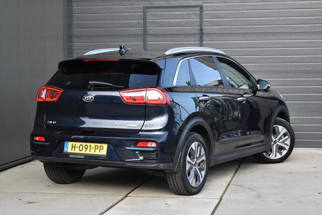 KIA e-Niro ExecutiveLine 64 kWh | CAMERA | STUUR/STOELVERWARMING | LEDER | NAVI | JBL | ADAPT. CRUISE CONTROL | CLIMATE CONTROL | PDC | LMV