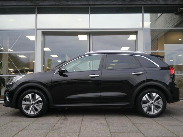 KIA e-Niro DynamicPlusLine 64 kWh | Trekhaak | Cruise | Clima | Camera | Carplay | Keyless | Navi | Stoel-stuurverwarming |