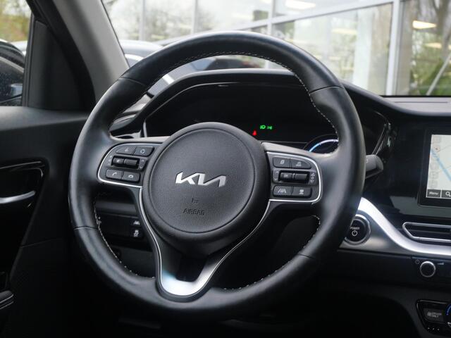 KIA e-Niro DynamicPlusLine 64 kWh | Trekhaak | Cruise | Clima | Camera | Carplay | Keyless | Navi | Stoel-stuurverwarming |
