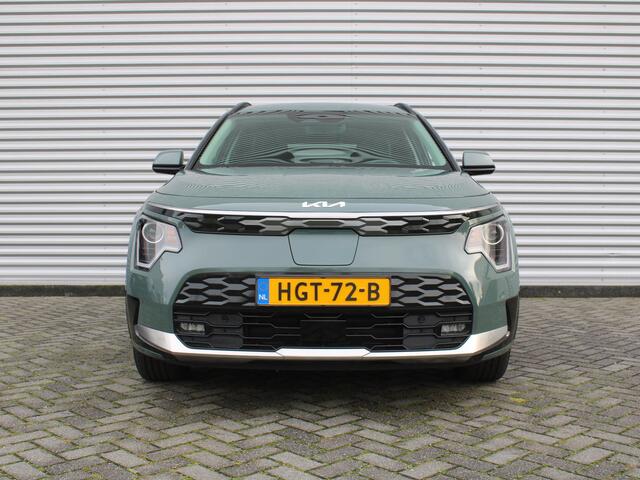 KIA e-Niro EV Light Advanced 64.8 kWh | Stuur-/stoelverwarming | Camera | Cruise adapt. | 17" LM | Clima | Navi | 17% bijtelling |