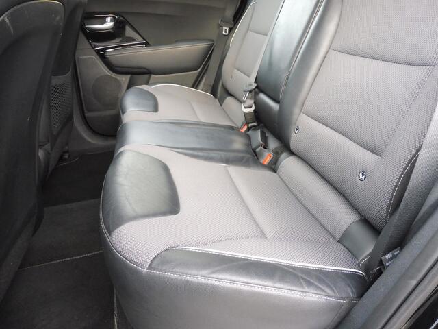 KIA e-Niro DynamicLine 64 kWh 3 Fase S.O.H. 100% LED | Keyless | Stof\leer | LMV 17" | Camera | NL auto | Géén afleverkosten