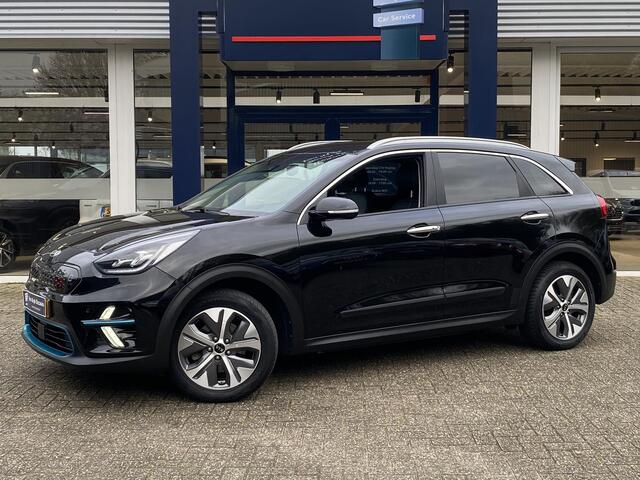 KIA e-Niro ExecutiveLine 64 kWh / NL-Auto / 204 PK / Adaptive Cruise-Control Stop&Go / Vol-Leder / Warmtepomp / Stoelverwarming en Verkoeling / Stoelen Met Geheugen / Stuurverwarming / Stoelverwarming-Achter / Draadloze-Telefoonlader / Dodehoek-Detectie / Climate-Co