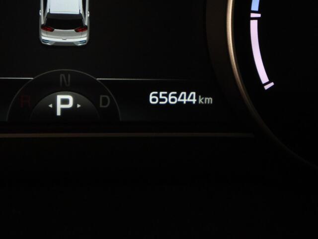 KIA e-Niro ExecutiveLine 64 kWh 450 km actieradius | Stoelventilatie & -Verwarming | Navigatie | Leder |