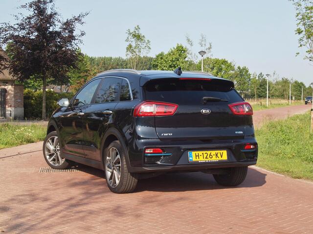 KIA e-Niro ExecutiveLine 64 kWh | Camera | Apple Carplay | Cruise Control | JBL | Leer |