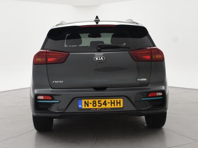KIA e-Niro DYNAMICPLUSLINE 64 kWh + SCHUIFDAK | CARPLAY | CAMERA | STOEL/STUUURWIELVERW.
