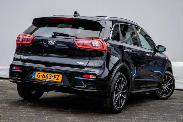 KIA e-Niro ExecutiveLine 64 kWh Schuifdak/ Stoel-stuurverwarming/ Leer/ Camera/ Navigatie/ Jbl/ Carplay/ Full led/ Adapt. cruise