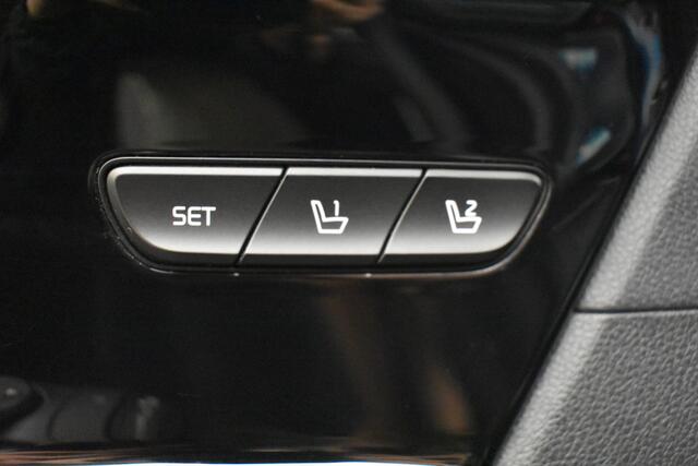 KIA e-Niro Executive 64 kWh 3Fase Vol Leder SOH 100% JBL Sound Mem Seats All Weather banden