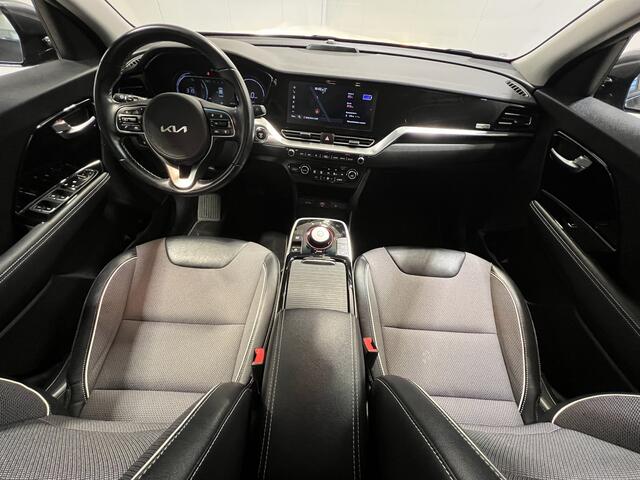 KIA e-Niro DynamicLine 64 kWh 3-fase | Navigatie/Android/Apple Carplay | LM Velgen 17" |Cruise Control Adaptief | Warmtepomp |
