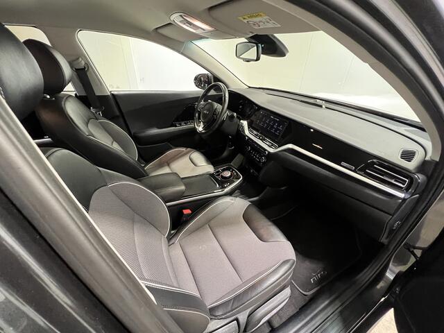 KIA e-Niro DynamicLine 64 kWh 3-fase | Navigatie/Android/Apple Carplay | LM Velgen 17" |Cruise Control Adaptief | Warmtepomp |