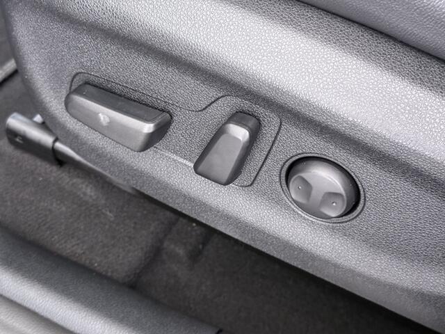 KIA e-Niro 64kWh Leer+Elek.Stoel+Memory+Gekoeld Warmtepomp ExecutiveLine JBL®-Hifi Adap.Cruise Camera Navi Ecc Pdc Stoelverwarming-Koeling SOH 100% Stuurverwarming Keyless Blind Spot Lane Assist Led Lmv 17" 1e Eigenaar Origineel Nederlandse Auto ¤ 48.000,- nieuw