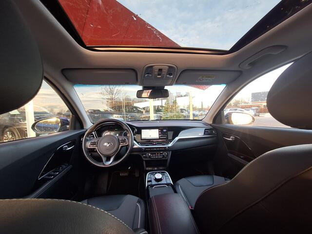 KIA e-Niro DynamicPlusLine 64 kWh | Trekhaak | Schuifdak | LED | Navi | Adaptive CC | occasion