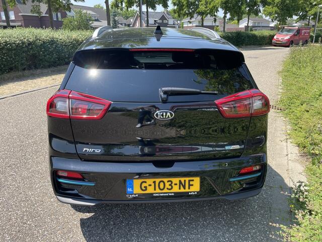 KIA e-Niro ExecutiveLine 64kWh 204PK - LUXE UITVOERING!