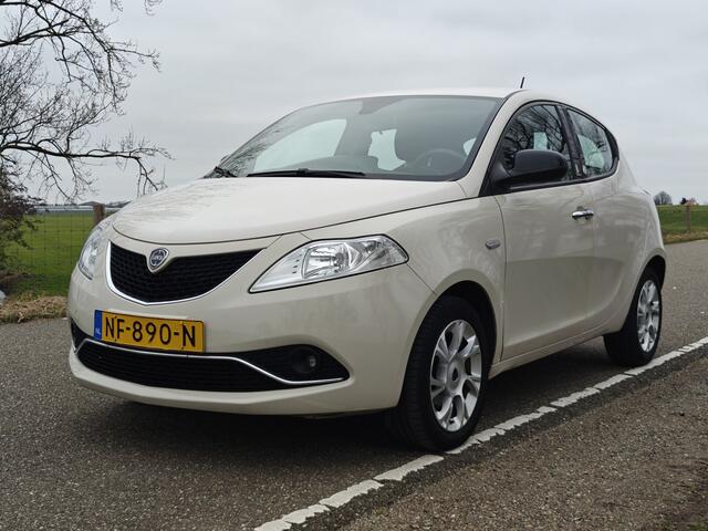 Lancia YPSILON 0.9 TwinAir Opening Edition | Automaat