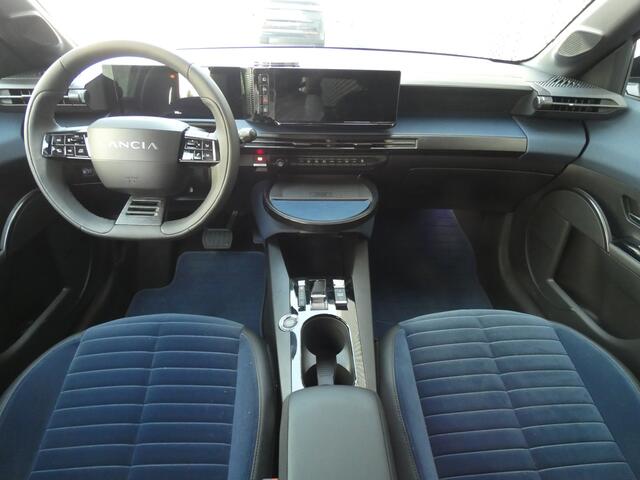 Lancia YPSILON Edizione Cassina Limitata 51 kWh Navigatie | Stoelverwarming | Camera v + a |